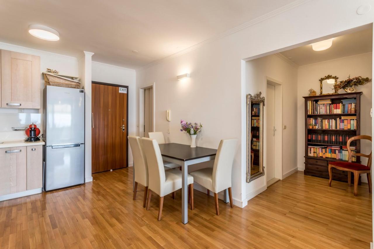 Velebis Superior Apartment - Luxurious One-Room Apartment With Jacuzzi - Prestigious Location By The Sea In The New City Center Of Znjan - Panoramic View Of The Sea And Islands - Free Garage Parking - Buralux Properties Split Exterior photo